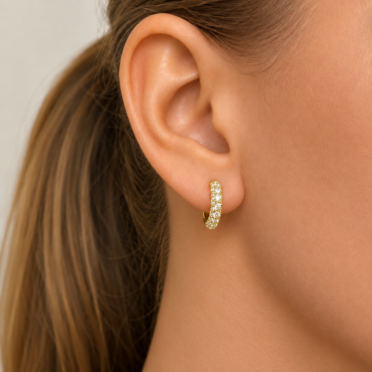 Timeless Tiny Hoops Rock Crystal Gold
