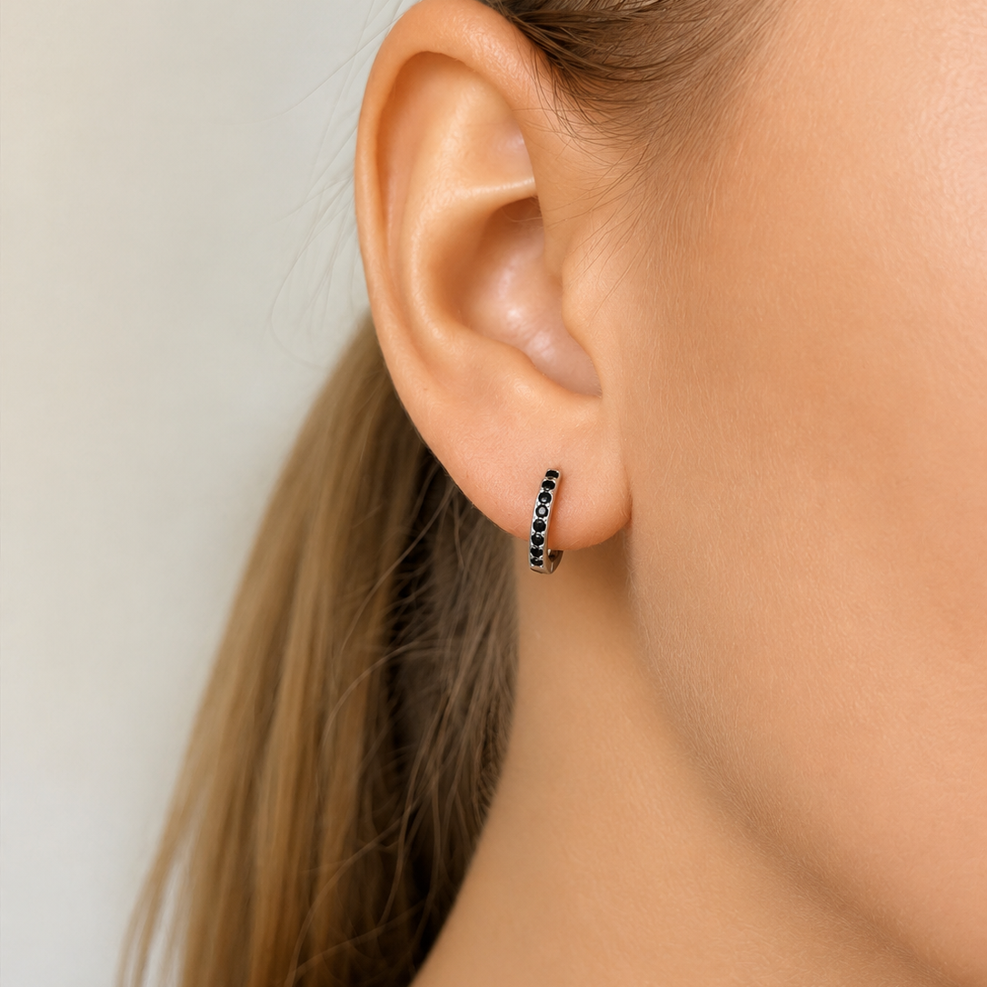 Irma Petite Hoops Black Crystal Silver - Charlotte Bonde Sthlm