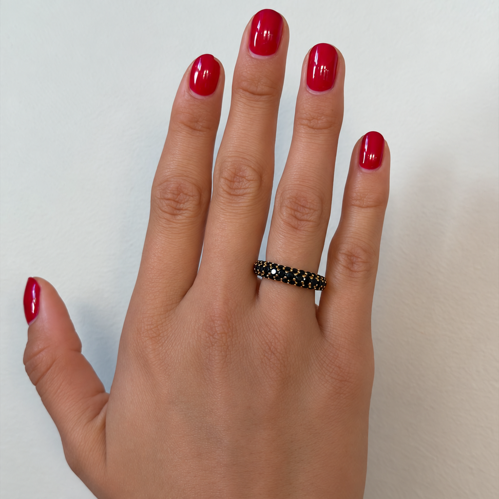 Timeless Chunky Ring Black Spinel Gold - Charlotte Bonde Sthlm