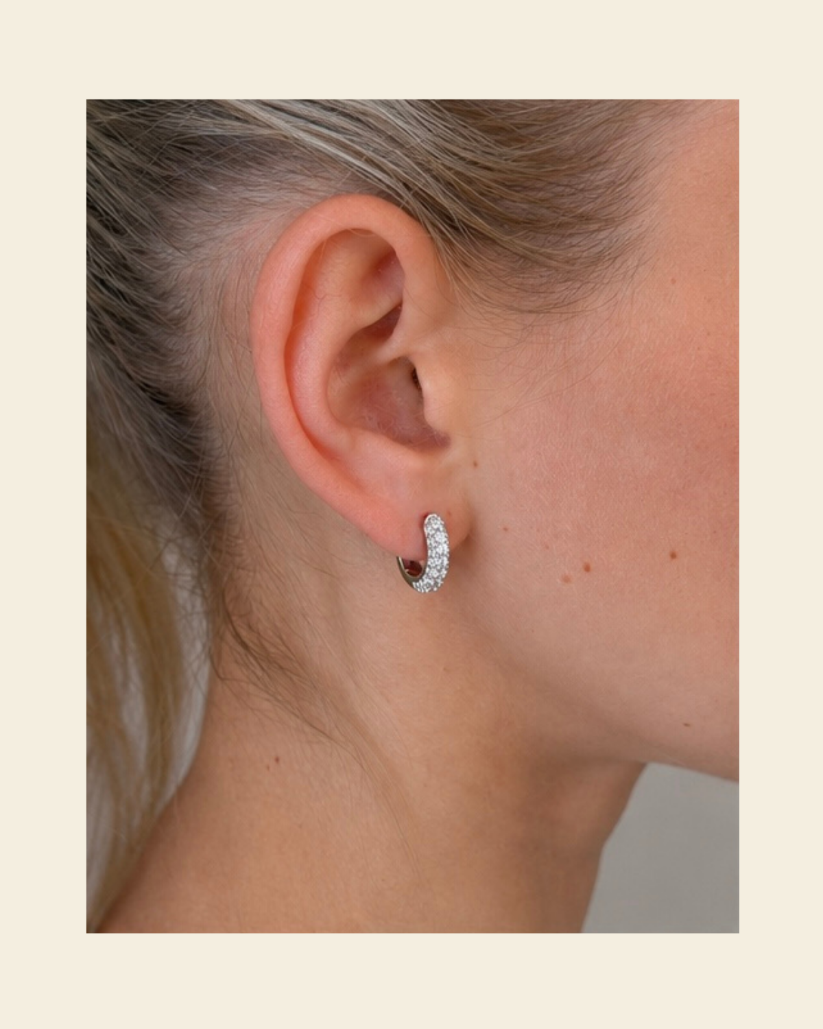 Timeless Tiny Hoops Rock Crystal Silver - Charlotte Bonde Sthlm