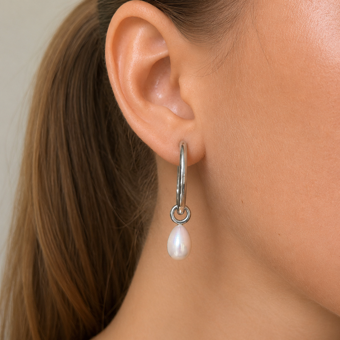 Signature Baroque Vanity Pendant White Pearl Silver - Charlotte Bonde Sthlm