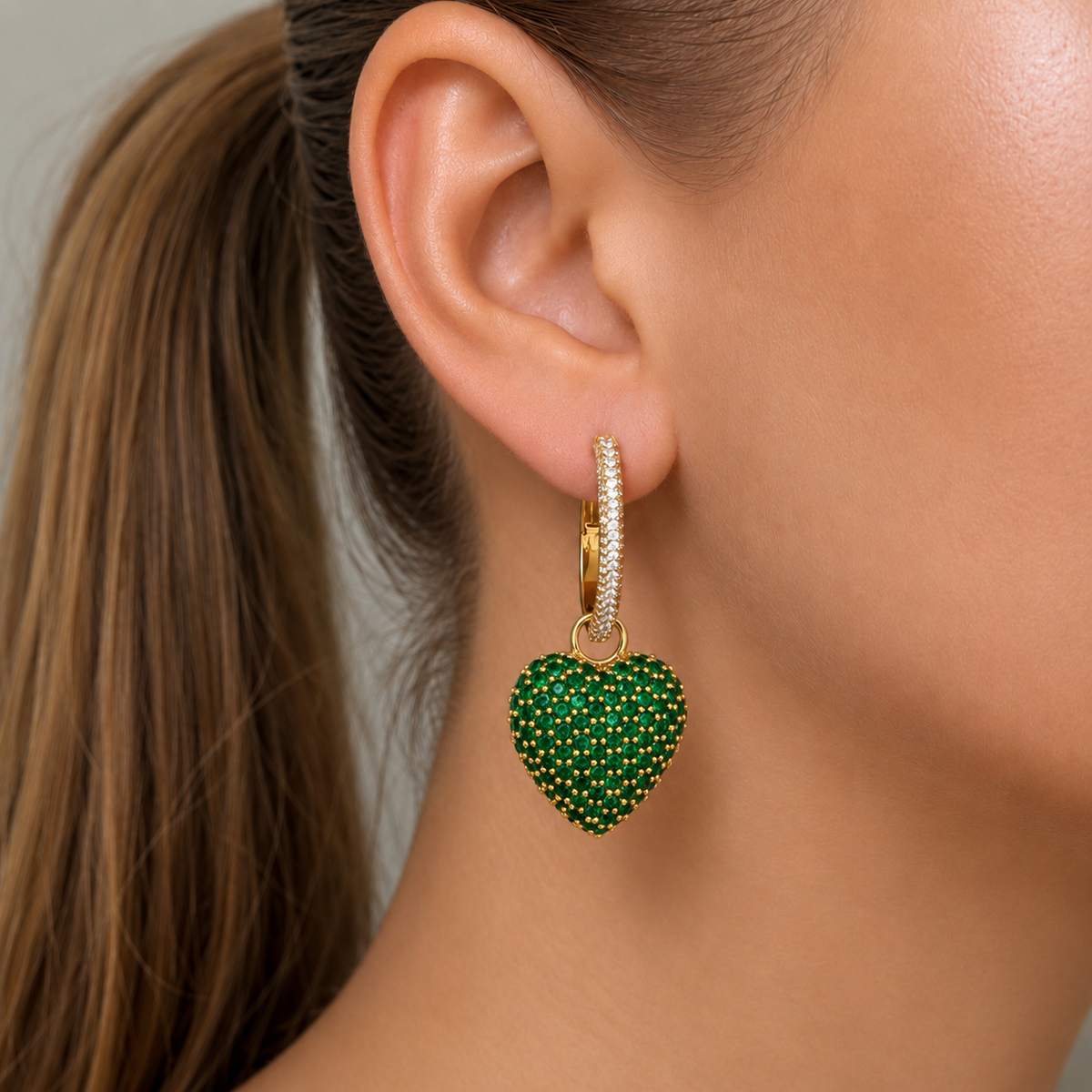Signature Eternal Heart Pendant Green Spinel Gold