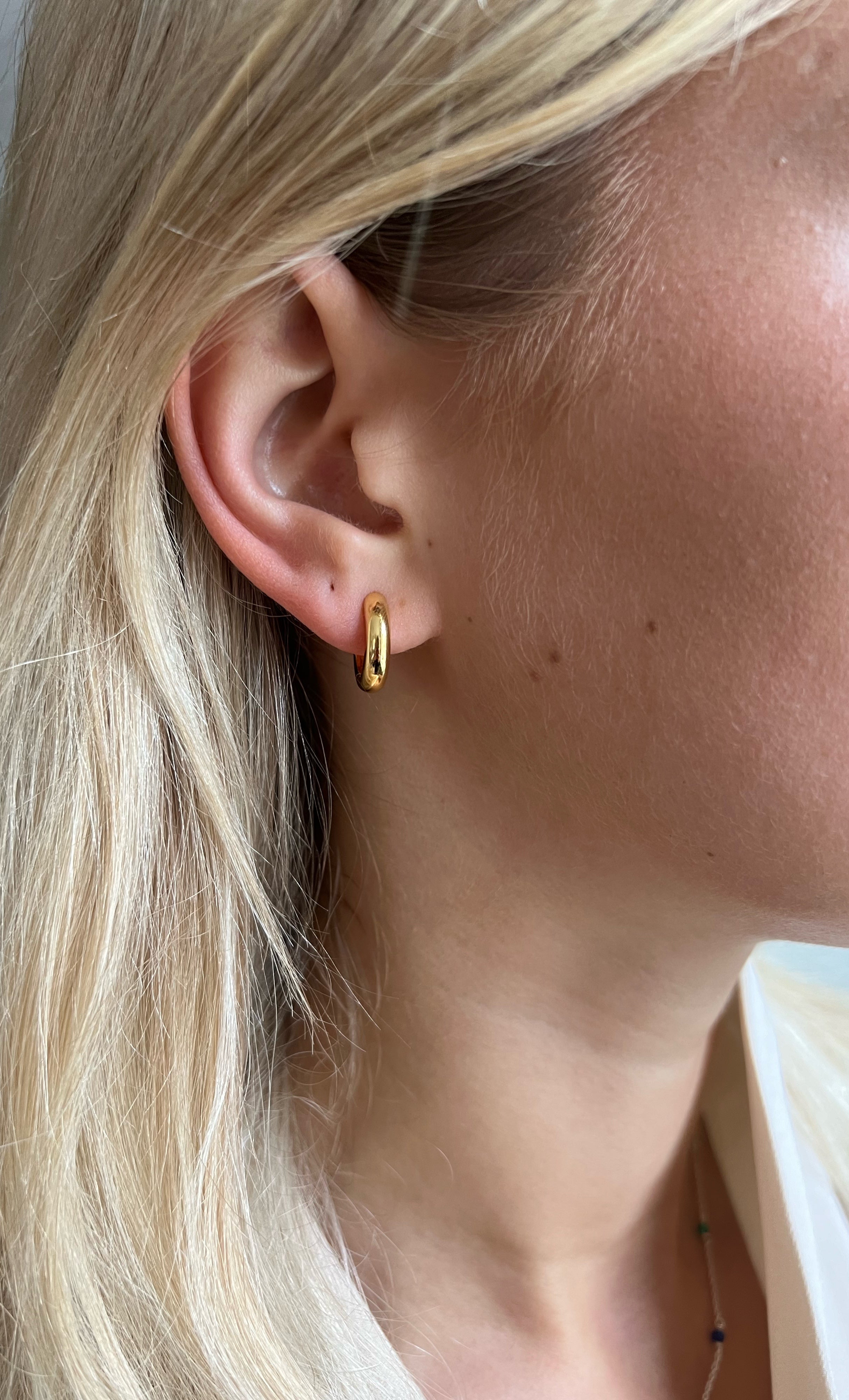 Timeless Tiny Hoops - Charlotte Bonde Sthlm