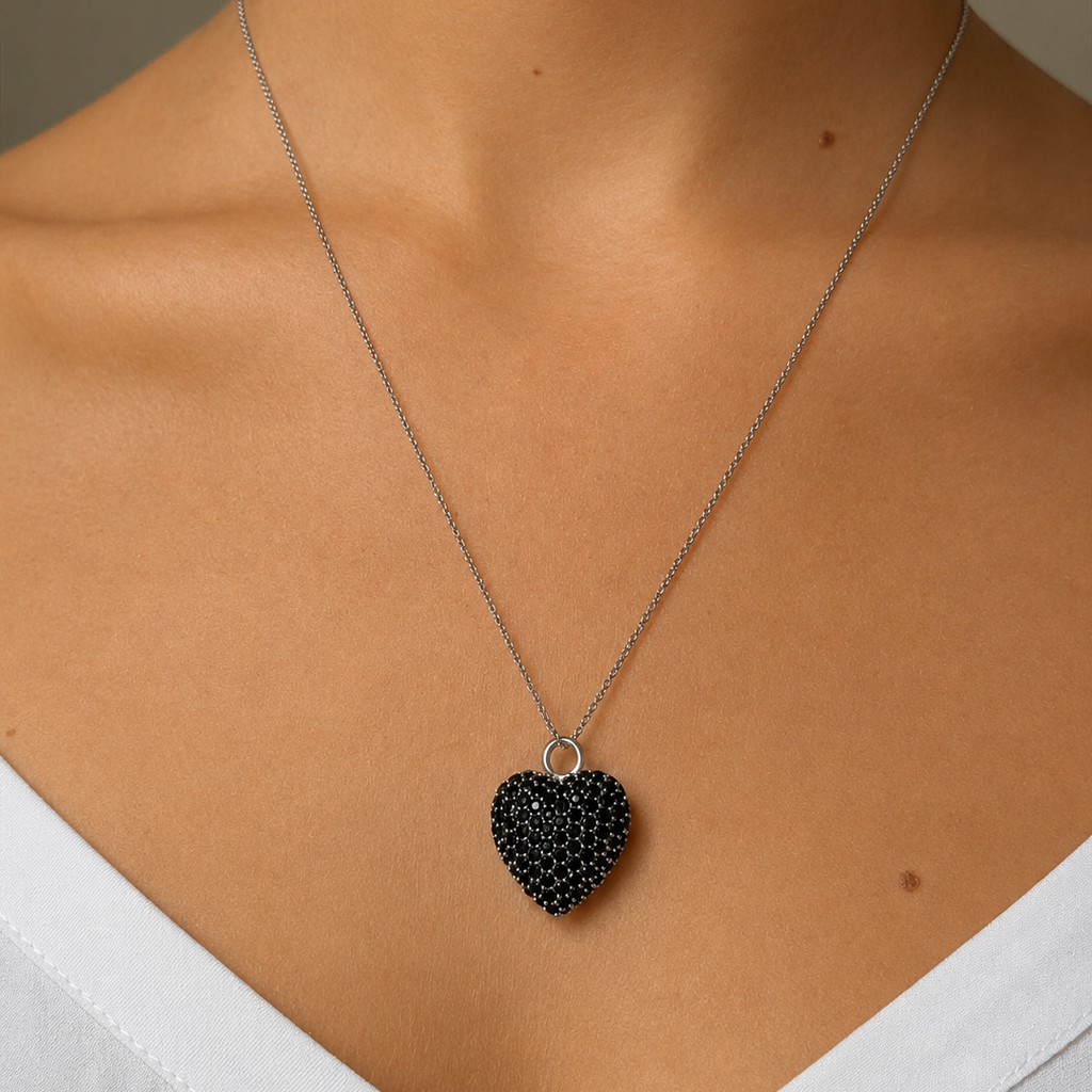 Signature Eternal Heart Pendant Black Spinel Silver - Charlotte Bonde Sthlm