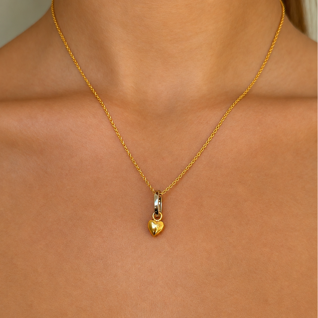 Signature Petite Heart Pendant Gold - Charlotte Bonde Sthlm