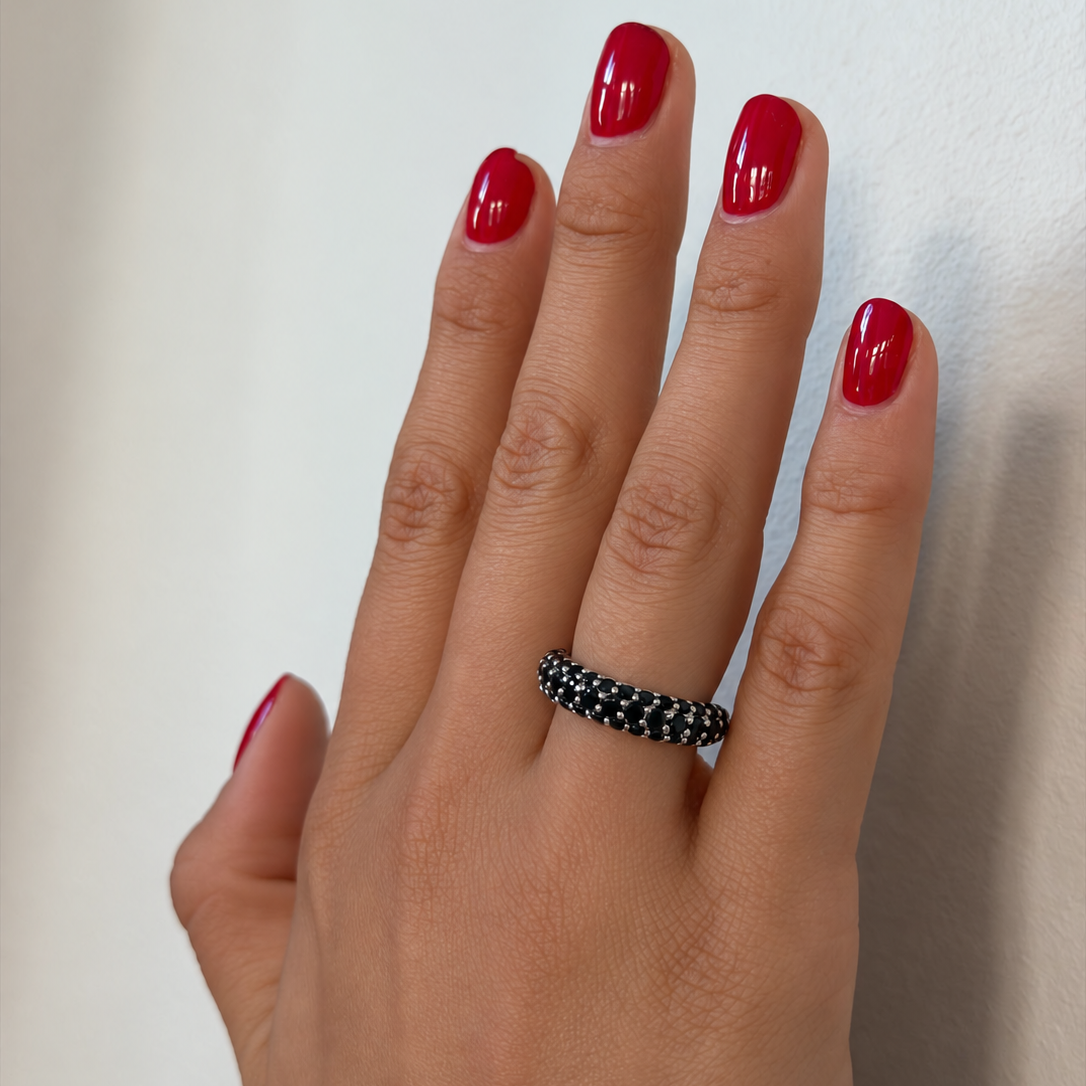 Timeless Chunky Ring Black Spinel Silver