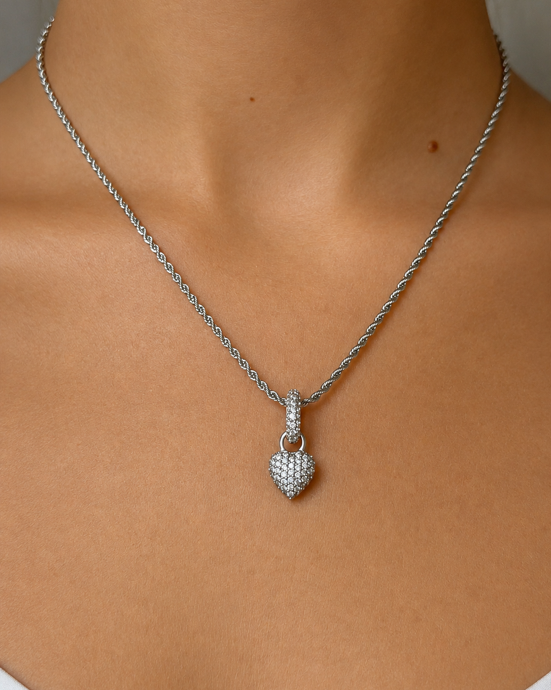 Signature Eternal Heart Mini Pendant Rock Crystal Silver - Charlotte Bonde Sthlm