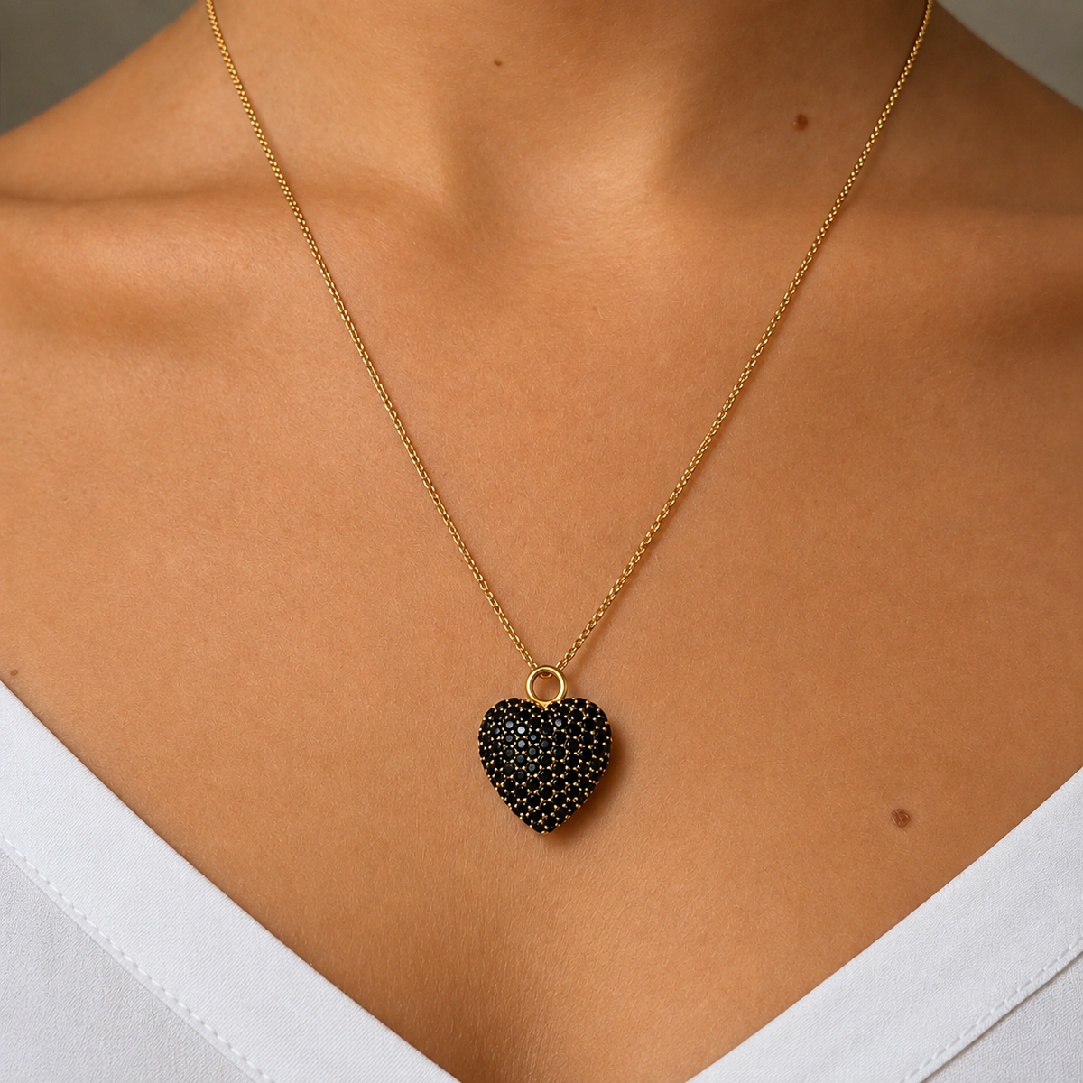 Signature Eternal Heart Pendant Black Spinel Gold - Charlotte Bonde Sthlm