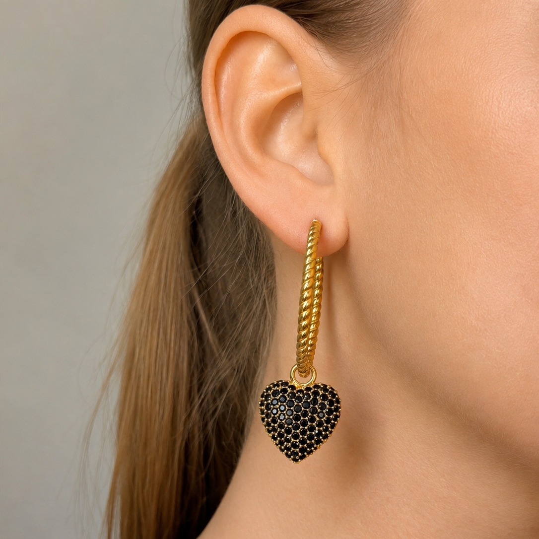 Signature Eternal Heart Pendant Black Spinel Gold - Charlotte Bonde Sthlm