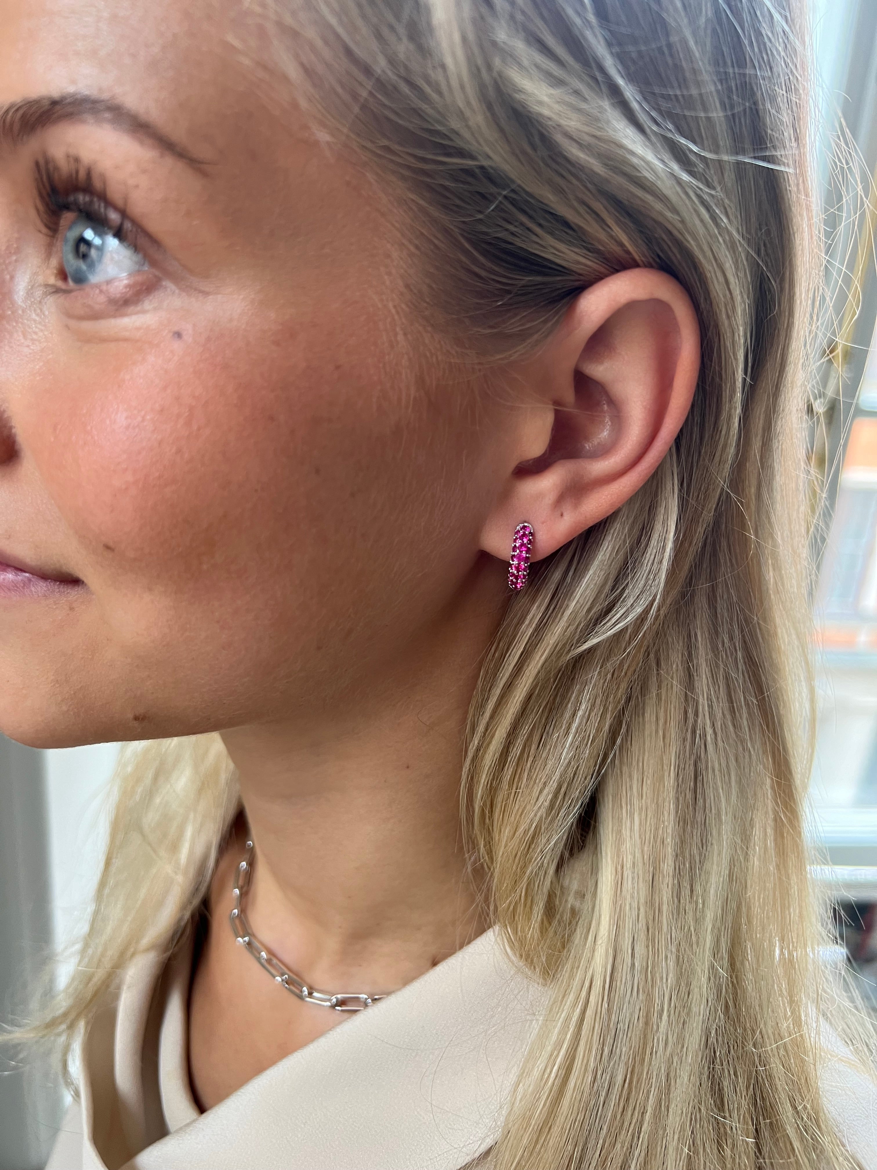 Timeless Tiny Hoops Ruby - Charlotte Bonde Sthlm
