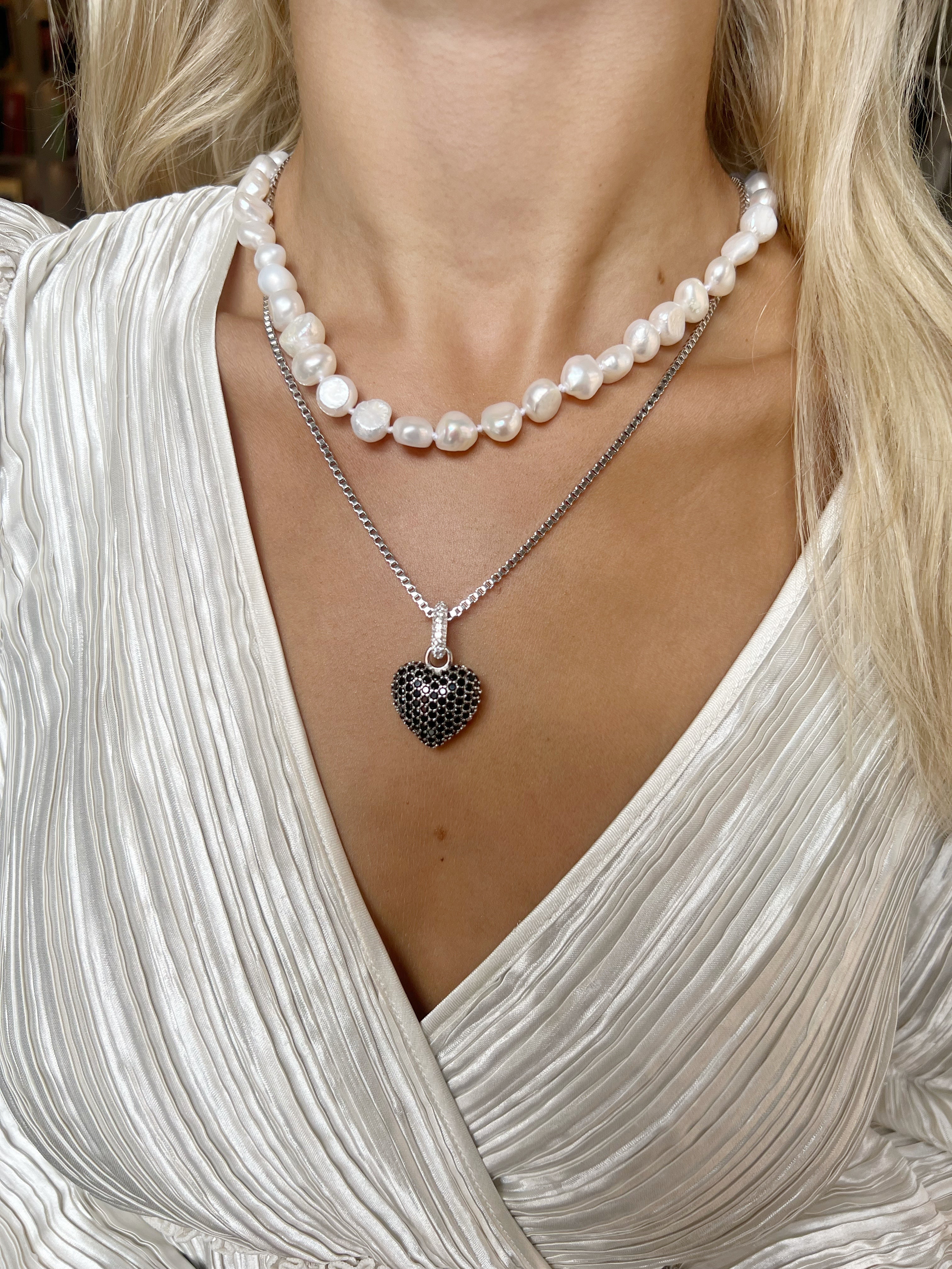 Signature Eternal Heart Pendant Black Spinel - Charlotte Bonde Sthlm