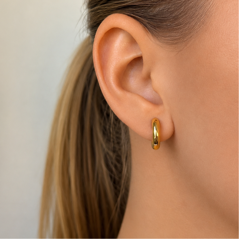 Timeless Tiny Hoops Gold - Charlotte Bonde Sthlm