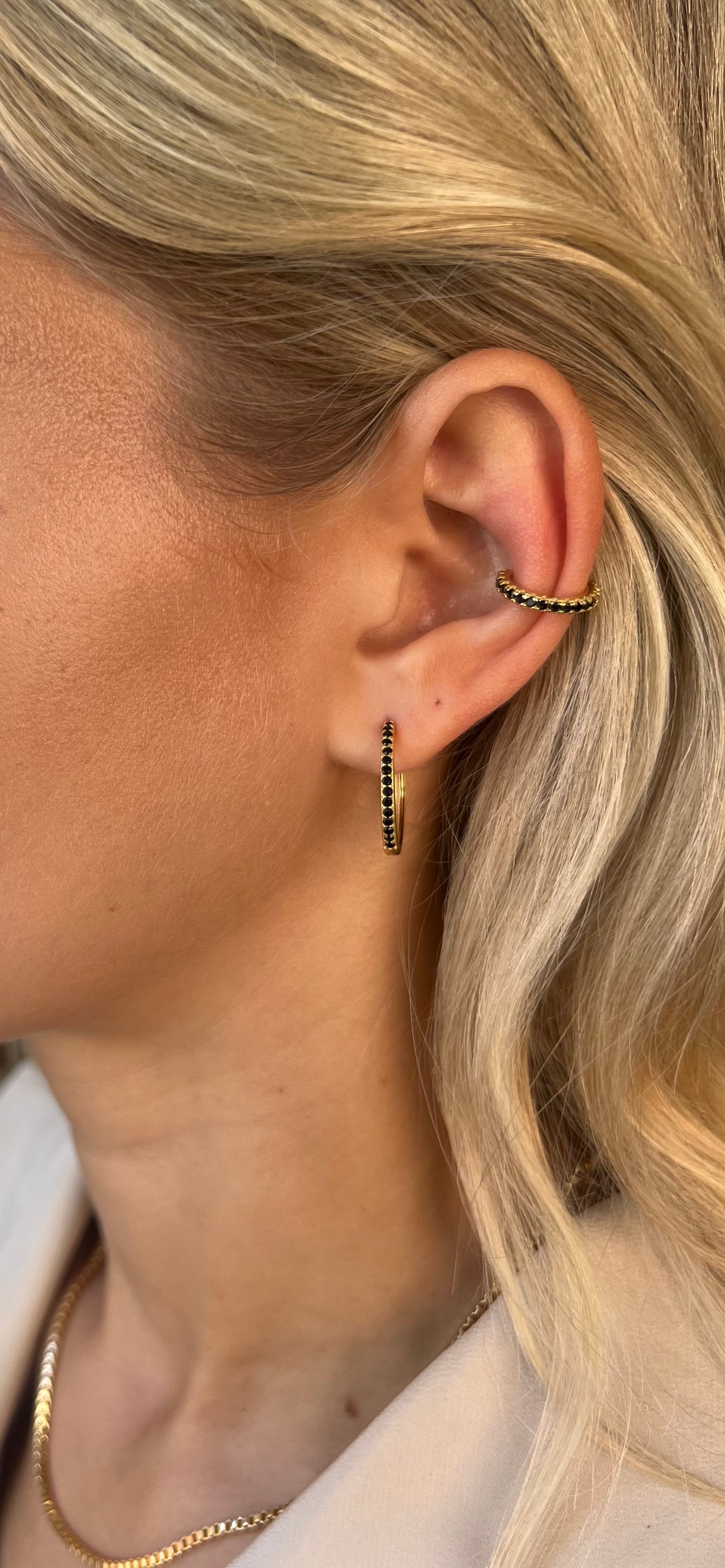 Irma Eternity Hoops Obsidian - Charlotte Bonde Sthlm