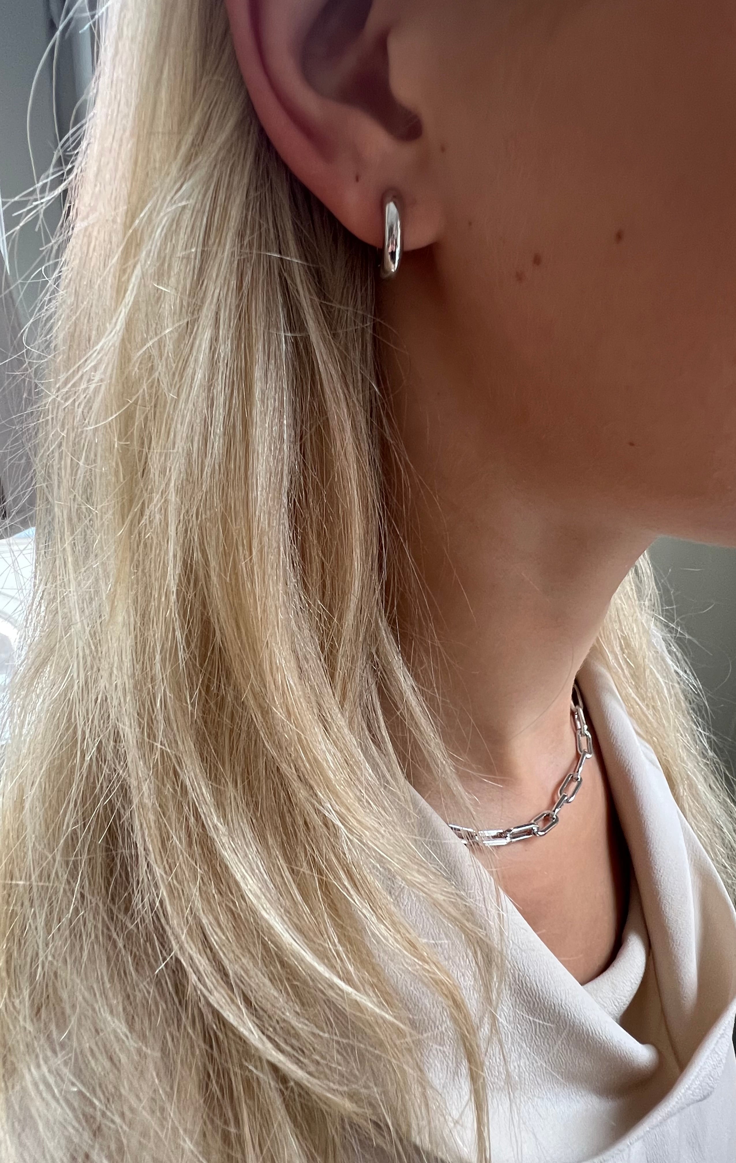 Timeless Tiny Hoops - Charlotte Bonde Sthlm