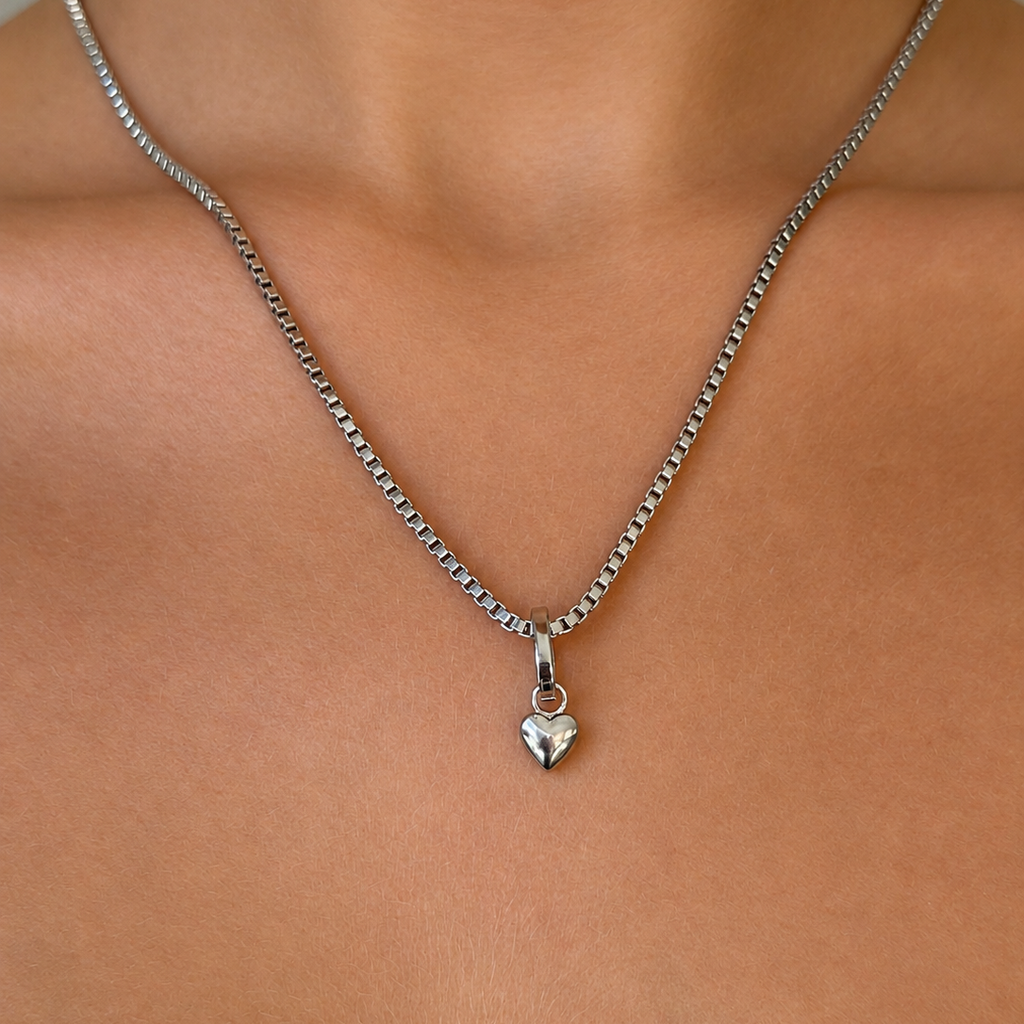 Signature Petite Heart Pendant Silver - Charlotte Bonde Sthlm