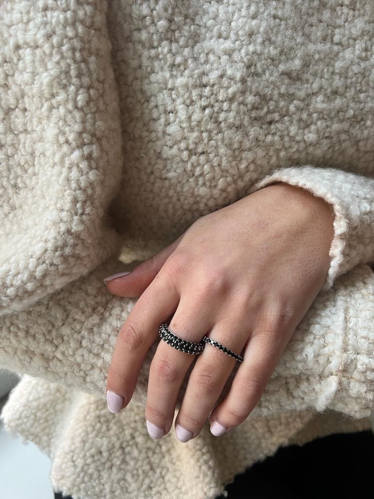 Timeless Chunky Ring Black Spinel - Charlotte Bonde Sthlm