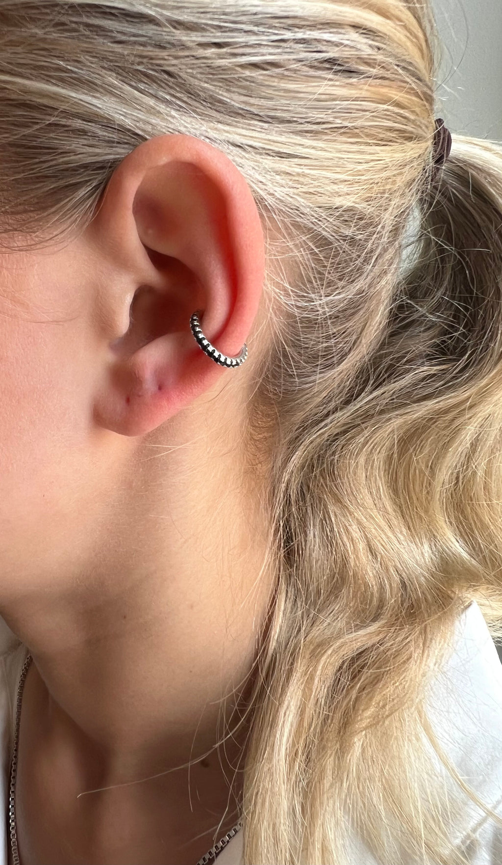 Irma Ear Cuff Black Silver