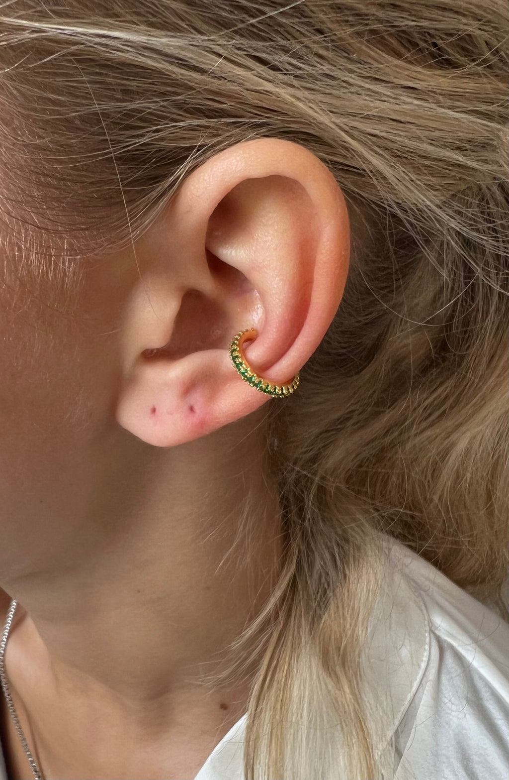 Irma Ear Cuff Green - Charlotte Bonde Sthlm