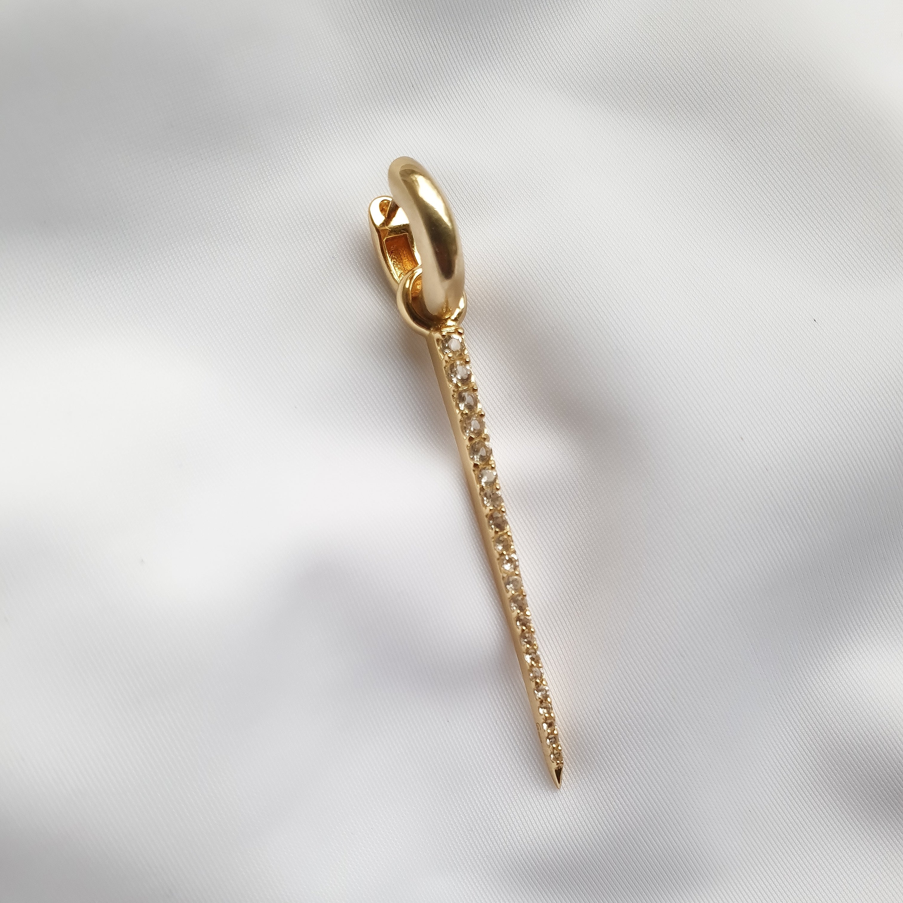 Timeless Tiny Hoops - Charlotte Bonde