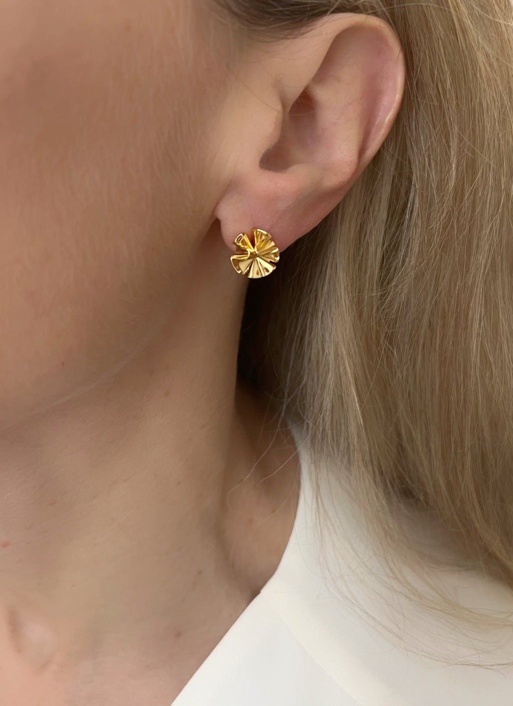 Hedvig Deco Petite Studs - Charlotte Bonde Sthlm