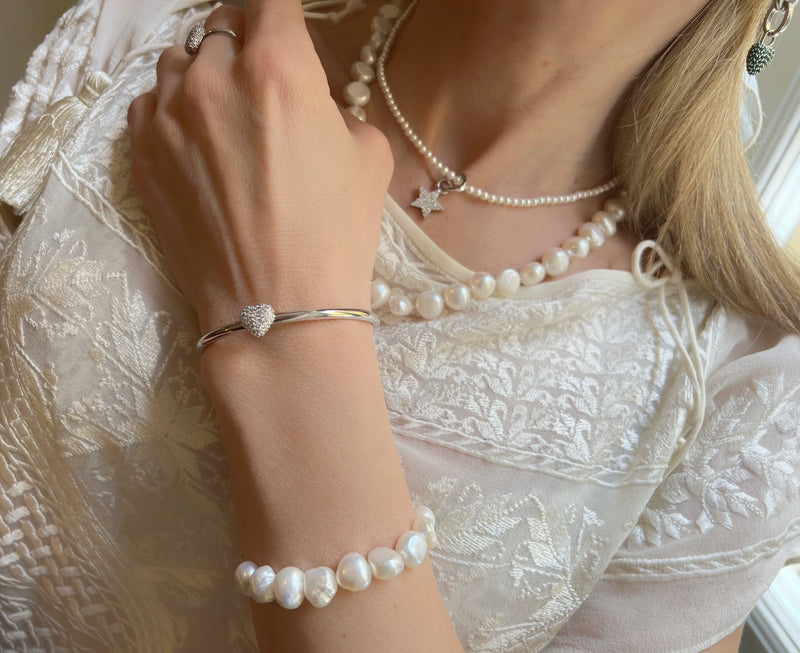 Signature Vanity White Pearl Bracelet